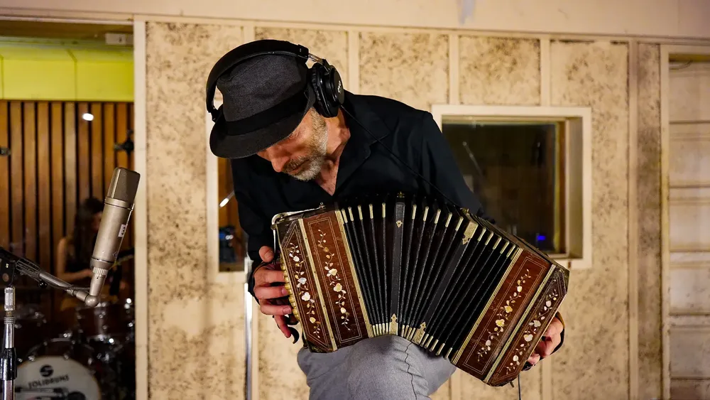 Radios lost, bas y roka