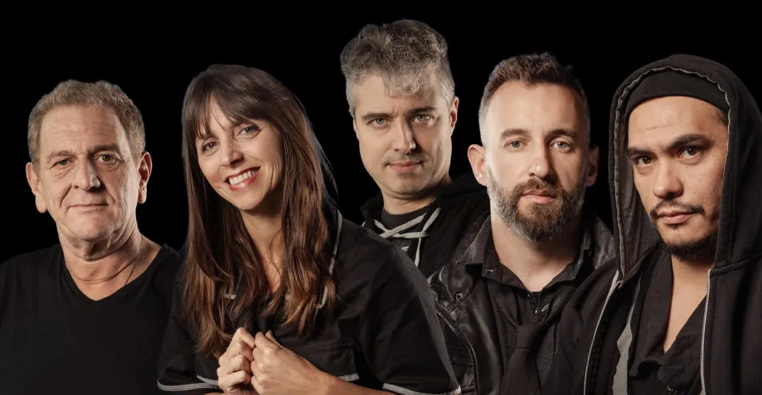 e2a6276f-6e34-4156-9a6c-169f4a905df5